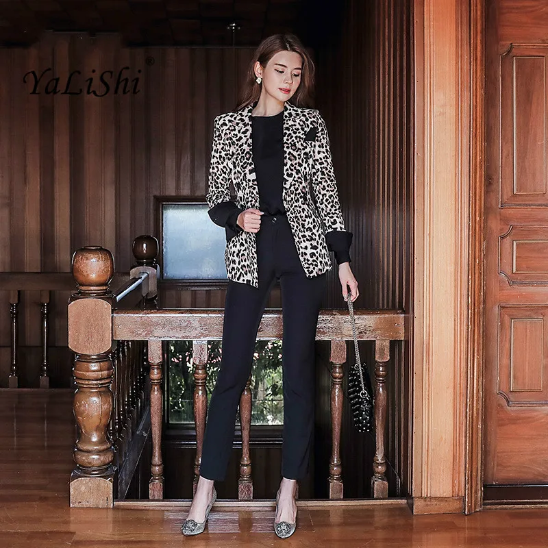 Plus Size Autumn Winter Women Fashion Coats 2018 Leopard Full Sleeve Notched Suit Vintage Work Coat Office Party Blazer Coats
Plus Size Autumn Winter Women Fashion Coats 2018 Leopard Full Sleeve Notched Suit Vintage Work Coat Office Party Blazer Coats