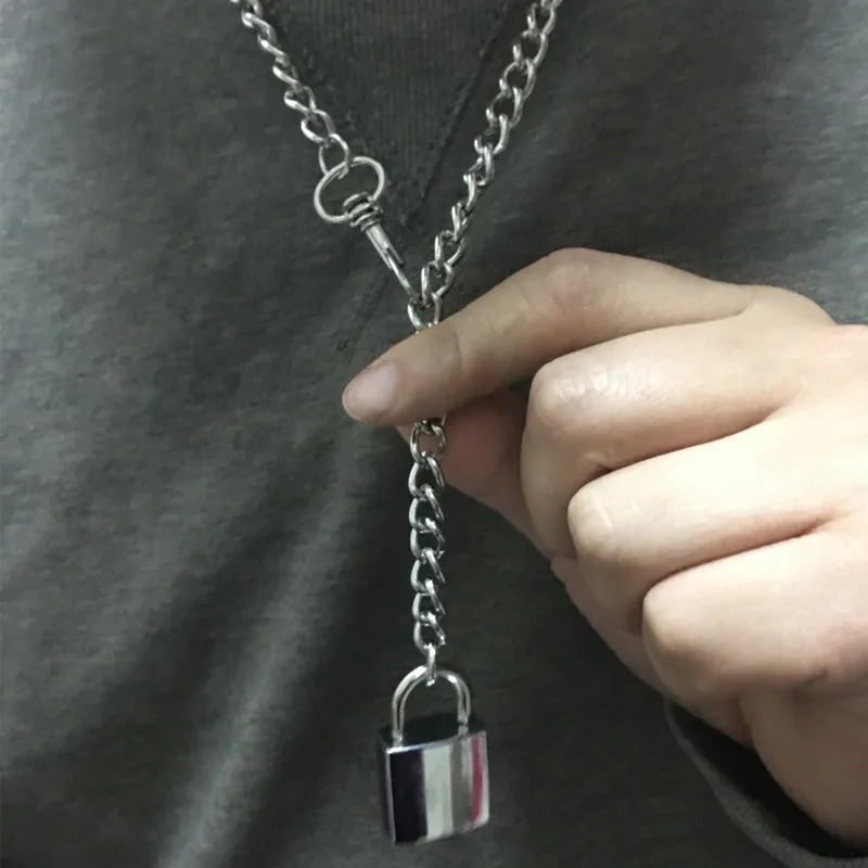 2019 New Metal Cube Lock Pendant Punk Necklace for Men Women Long Necklace Gothic Classic Choker for Unisex Rock Hiphop Jewelry
2019 New Metal Cube Lock Pendant Punk Necklace for Men Women Long Necklace Gothic Classic Choker for Unisex Rock Hiphop Jewelry