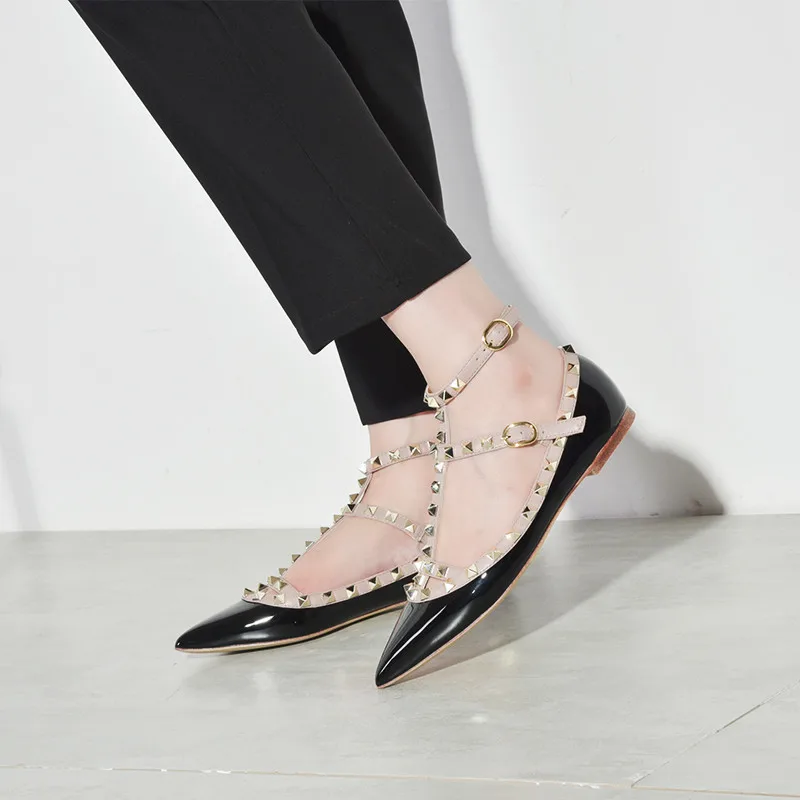 Women Shoes Rivets Flats Pointed Loafers Shoes Women Straps Sandals Patent Leather Casual Shoes Lady big girl shoes
Women Shoes Rivets Flats Pointed Loafers Shoes Women Straps Sandals Patent Leather Casual Shoes Lady big girl shoes