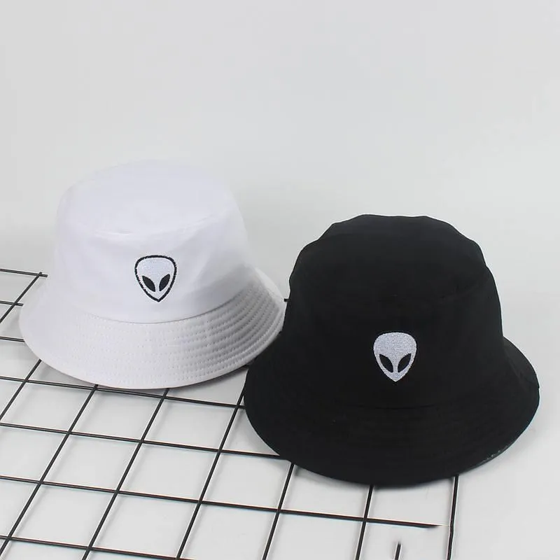 2018 Cotton Alien pattern embroidery Bucket Hat Fisherman Hat outdoor travel hat Foldable Sun Cap Hats for Men and Women 542
2018 Cotton Alien pattern embroidery Bucket Hat Fisherman Hat outdoor travel hat Foldable Sun Cap Hats for Men and Women 542