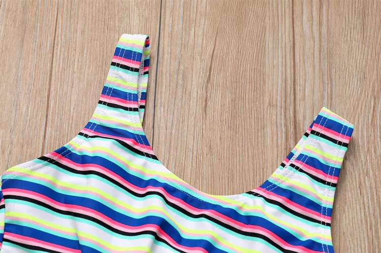 girls swimsuit