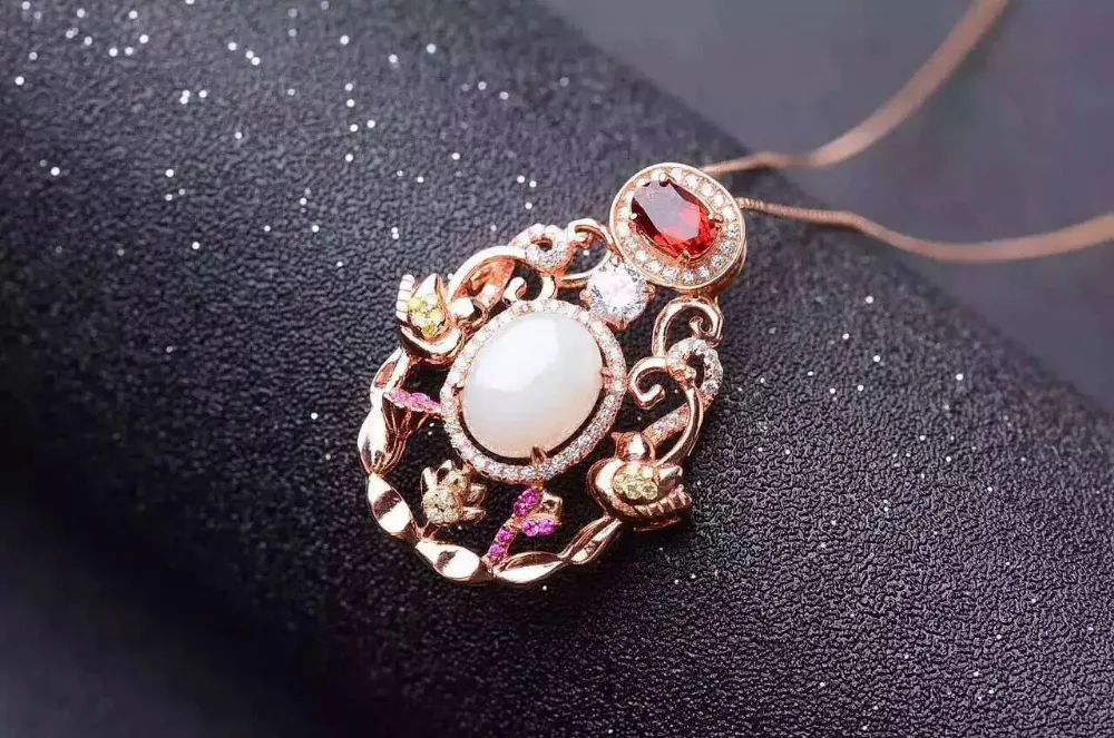 natural white jade pendant S925 silver Natural garnet Pendant Necklace trendy Elegant big mandarin duck Swim women jewelry
natural white jade pendant S925 silver Natural garnet Pendant Necklace trendy Elegant big mandarin duck Swim women jewelry