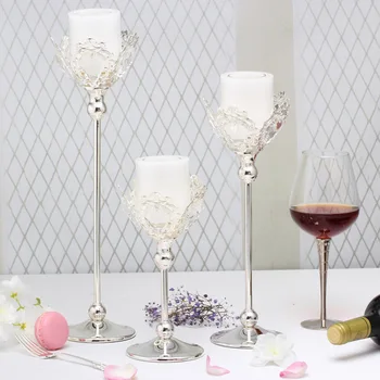 European High-grade Silver Plated Wrought Iron Candlestick Home Wedding Bar Jewelry Romantic Home Decorations
European High-grade Silver Plated Wrought Iron Candlestick Home Wedding Bar Jewelry Romantic Home Decorations