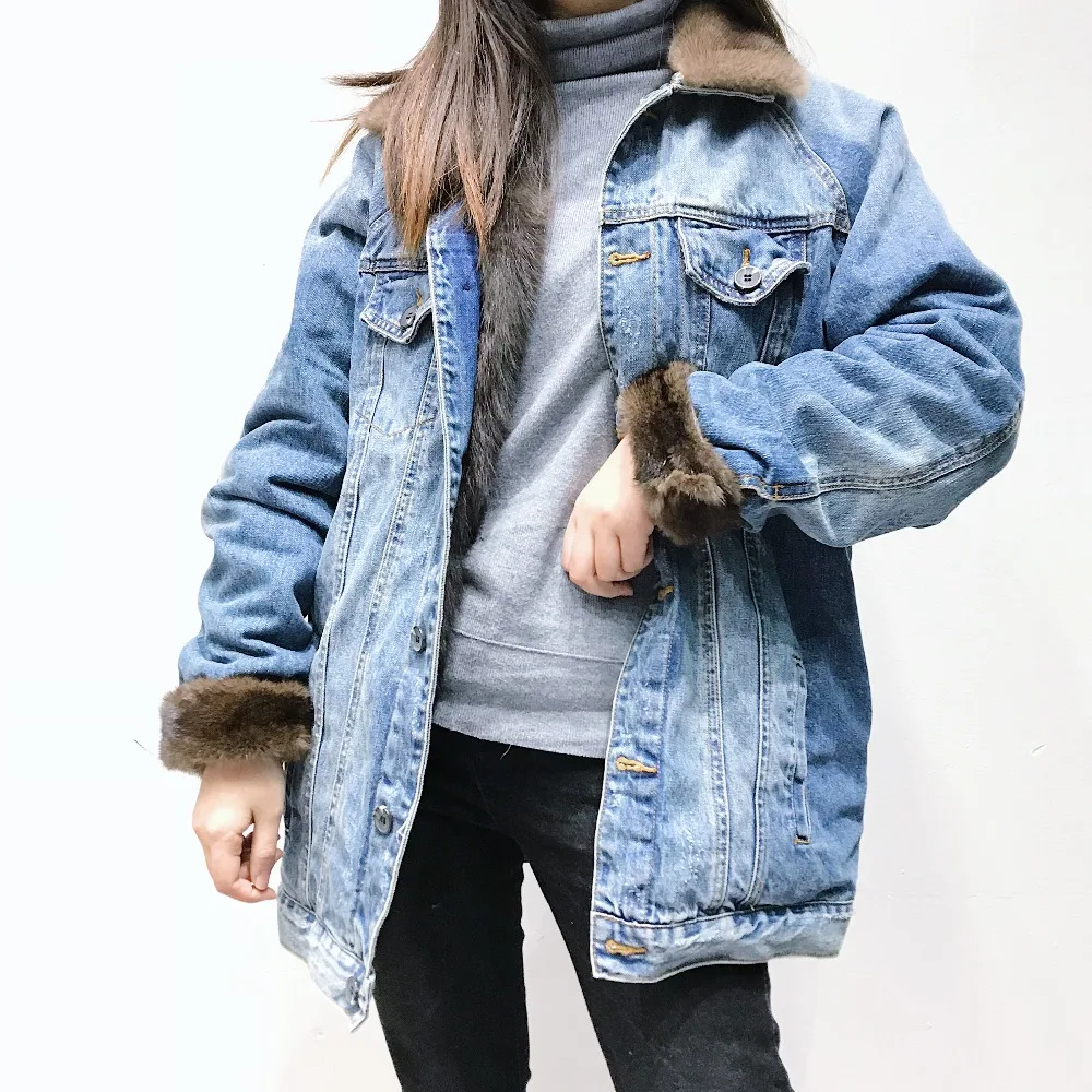 2018 New Winter Coats Womens Real Liner Warm Medium Denim Thick Jacket Thickened Loose Coats With Zipper Natural Mink Fur Collar
2018 New Winter Coats Womens Real Liner Warm Medium Denim Thick Jacket Thickened Loose Coats With Zipper Natural Mink Fur Collar