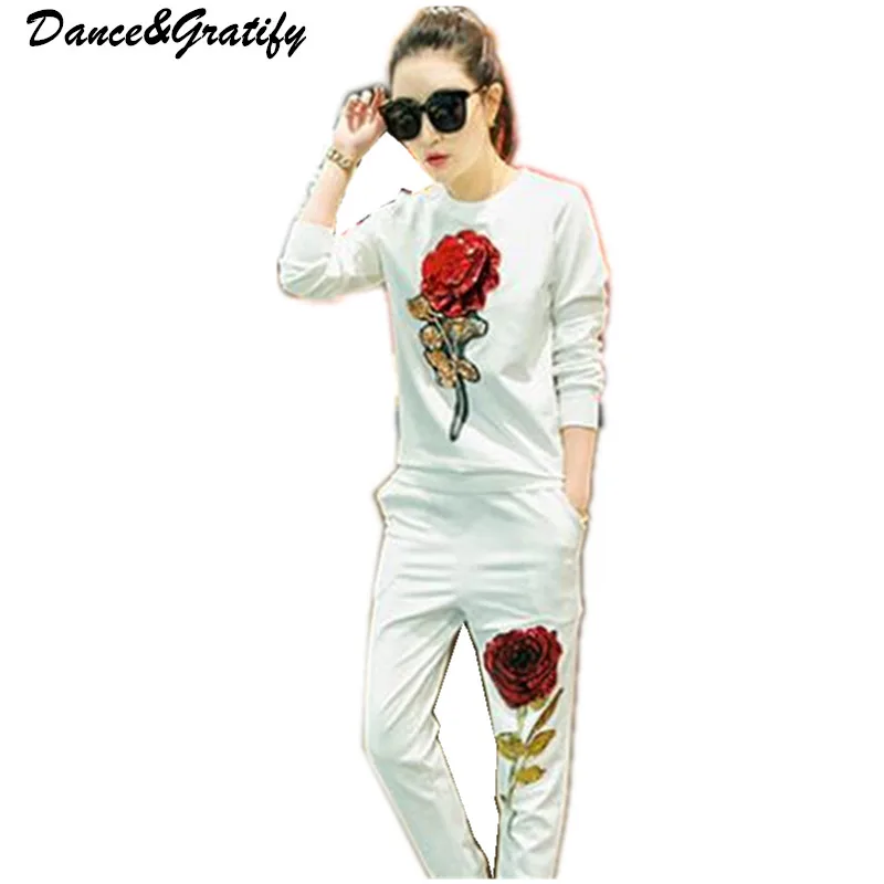 Fast delivery Hot sale new spring suit female rose floral female suit 2 piece set women flowers Sequin tracksuits
Fast delivery Hot sale new spring suit female rose floral female suit 2 piece set women flowers Sequin tracksuits
