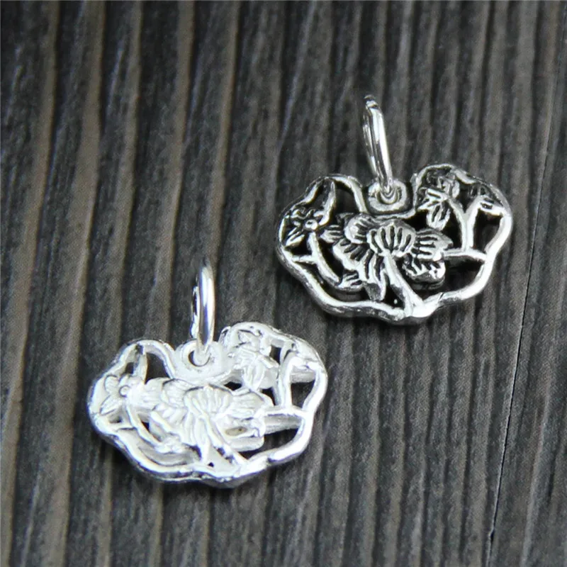 Thai Silver Charms Lotus Small Silver Color Charms Beads Fit Bracelet Flower Charms Pendant Authentic DIY Jewelry Accessories
Thai Silver Charms Lotus Small Silver Color Charms Beads Fit Bracelet Flower Charms Pendant Authentic DIY Jewelry Accessories