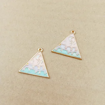 Wholesale 50pcs 19*20MM DIY Jewelry Findings Enamel Floral Triangle Shape Oil Drop Gold Tone Earring Pendants Ornament Accesory
Wholesale 50pcs 19*20MM DIY Jewelry Findings Enamel Floral Triangle Shape Oil Drop Gold Tone Earring Pendants Ornament Accesory