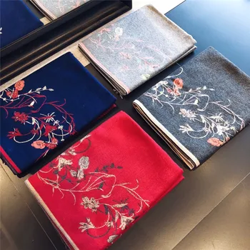 Imitation Cashmere Flower Jacquard Scarf Autumn Winter New Retro Ethnic Style Women Winter Warm Fine Fashion Shawl Scarves
Imitation Cashmere Flower Jacquard Scarf Autumn Winter New Retro Ethnic Style Women Winter Warm Fine Fashion Shawl Scarves