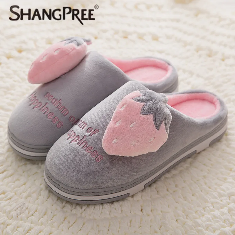 SHANGPREE Winter Women Home Slippers Strawberry Fashion Warm Shoes Woman Slip on Flats Female Slides Black Pink Plus Size 35-46
SHANGPREE Winter Women Home Slippers Strawberry Fashion Warm Shoes Woman Slip on Flats Female Slides Black Pink Plus Size 35-46