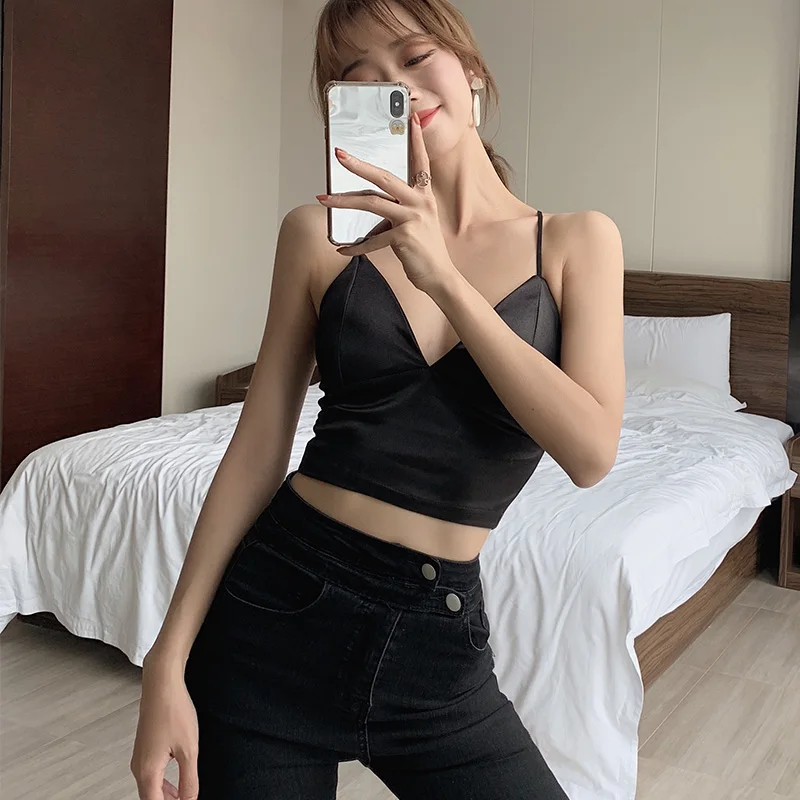 2018 New Velvet Sexy Women Crop Top Cropped Camis Vintage Retro Punk Female Harajuku Sleeveless Shirt Bralette Fitness Lady Tops
2018 New Velvet Sexy Women Crop Top Cropped Camis Vintage Retro Punk Female Harajuku Sleeveless Shirt Bralette Fitness Lady Tops