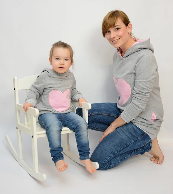 Family Mother Kids Matching Girls Heart Print Hooded Sweatshirt Long Sleeve Winter Warm Hoodies Jumper Sweet Clothes With Mom
Family Mother Kids Matching Girls Heart Print Hooded Sweatshirt Long Sleeve Winter Warm Hoodies Jumper Sweet Clothes With Mom