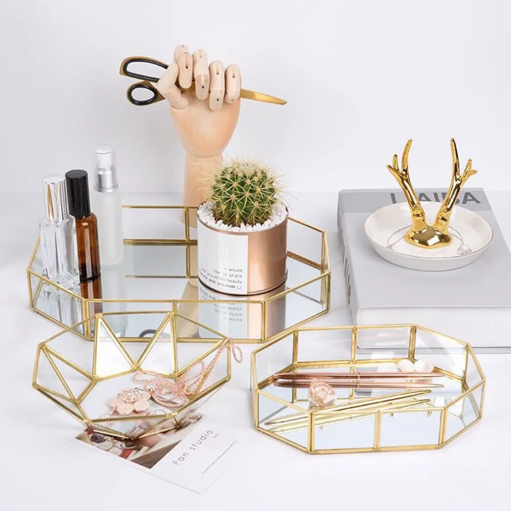 Nordic Retro Brass Storage Tray Golden Polygon Glass Makeup Organizer Tray Dessert Plate Jewelry Display Home Kitchen Decor
Nordic Retro Brass Storage Tray Golden Polygon Glass Makeup Organizer Tray Dessert Plate Jewelry Display Home Kitchen Decor