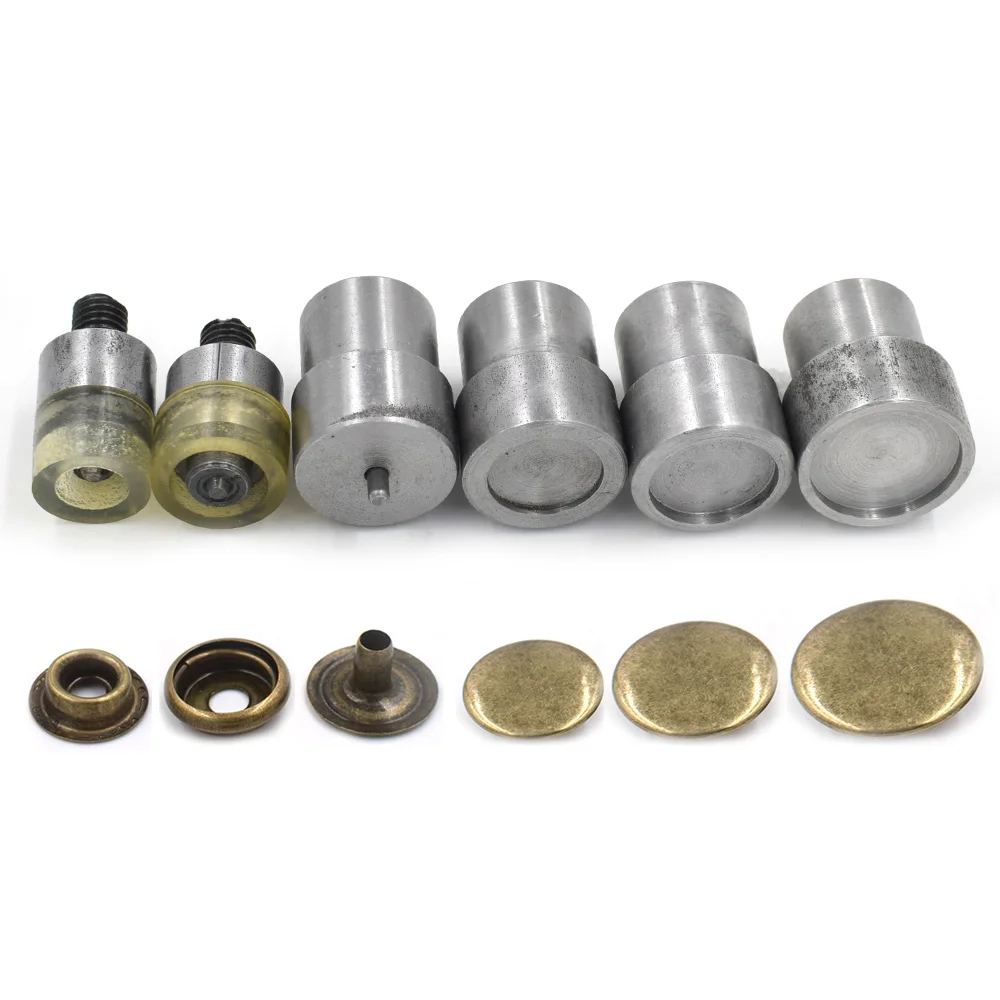 15-20MM buttons mold.Hand pressing button machine. Metal rivets molds.Machine mold.Prong Snaps mold. Button installation tool.
15-20MM buttons mold.Hand pressing button machine. Metal rivets molds.Machine mold.Prong Snaps mold. Button installation tool.