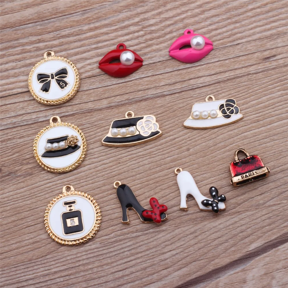 MRHUANG 10pcs/lot Dress Gold Dress Up High-Shoes Hat Bag Metal Enamel Charms Pendant Carousel Charms DIY Bracelet
MRHUANG 10pcs/lot Dress Gold Dress Up High-Shoes Hat Bag Metal Enamel Charms Pendant Carousel Charms DIY Bracelet