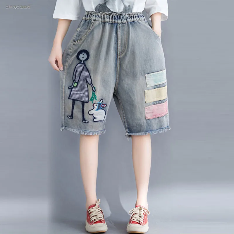 3XL Plus Size Cartoon Rabbit Embroidery Capris Denim Pants Jeans For Women Summer Streetwear Loose Retro Knee Length Jean Femme
3XL Plus Size Cartoon Rabbit Embroidery Capris Denim Pants Jeans For Women Summer Streetwear Loose Retro Knee Length Jean Femme