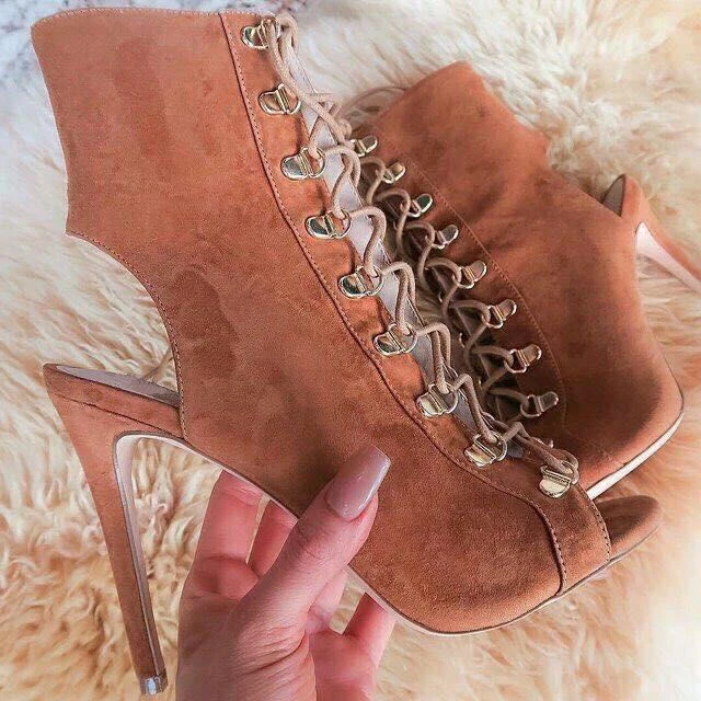 SHOOEGLE Rome Style High Heels Women Ankle Boots Cross-tied Open Toe Short Boots Studded Buckle Stiletto Heels Women Shoes
SHOOEGLE Rome Style High Heels Women Ankle Boots Cross-tied Open Toe Short Boots Studded Buckle Stiletto Heels Women Shoes