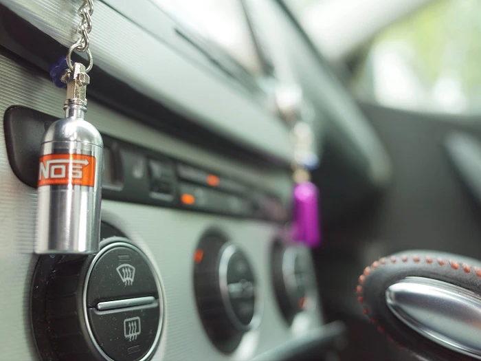 Fashion Metal Keyring Car Keychain Auto Key Chain Key Ring Holder Keyfob For NOS Turbo Nitrgen Bottle Car Styling Gift Pendant