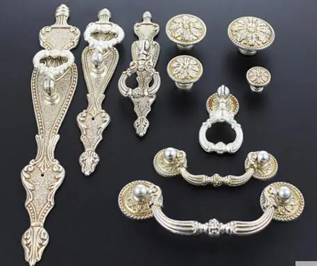 Antique handle/European-American ancient silver handle single hole/handles/hand in hand/buckle
Antique handle/European-American ancient silver handle single hole/handles/hand in hand/buckle