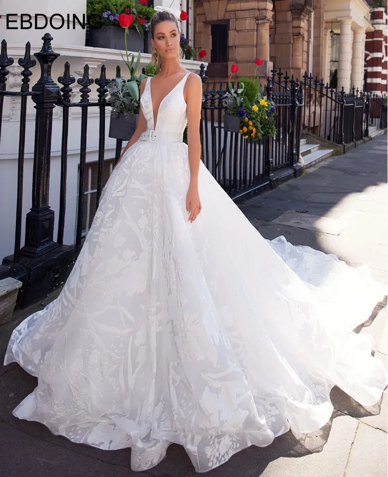 Vestidos De Novia Elegant A-line Wedding Dress Deep V-neck Neckline Sexy Backless Bride Dress Plus Size Wedding Party Gown
Vestidos De Novia Elegant A-line Wedding Dress Deep V-neck Neckline Sexy Backless Bride Dress Plus Size Wedding Party Gown