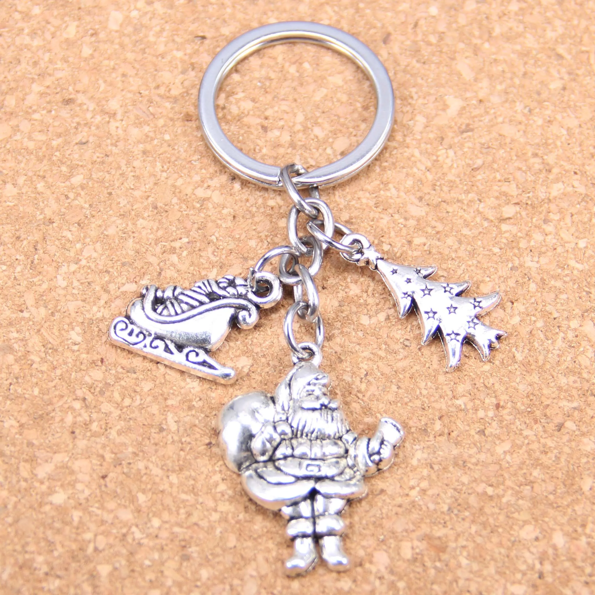 20pcs New Fashion DIY Keychain Christmas Santa Claus Pendants Men Jewelry Car Key Chain Souvenir For Gift
20pcs New Fashion DIY Keychain Christmas Santa Claus Pendants Men Jewelry Car Key Chain Souvenir For Gift