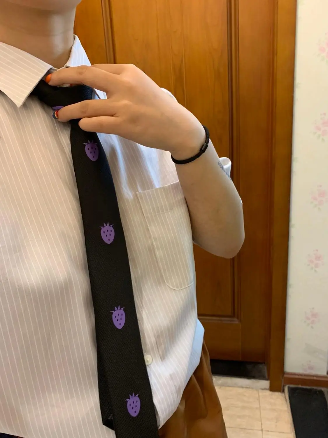 JOJO'S BIZARRE ADVENTURE Golden Wind Pannacotta Fugoneck Cosplay Strawberry Printed Neck Tie
JOJO'S BIZARRE ADVENTURE Golden Wind Pannacotta Fugoneck Cosplay Strawberry Printed Neck Tie