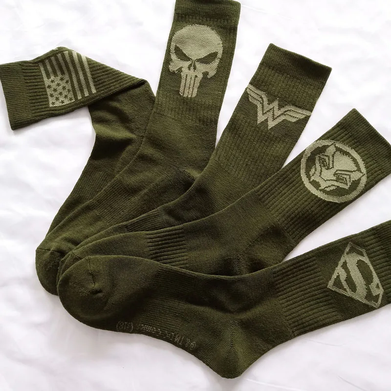 Marvel Comics Hero General Socks cartoon Superman Captain America Towel bottom Warm Stitching pattern Military green Casual Sock
Marvel Comics Hero General Socks cartoon Superman Captain America Towel bottom Warm Stitching pattern Military green Casual Sock