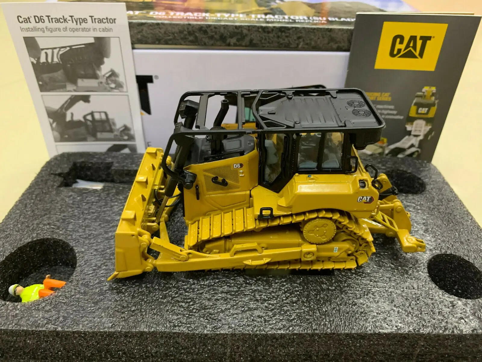 _ DM85553 CAT Caterpillar D6 XW SU Crawler металлический масштаб 1/50 Новый в оригинальной коробке|crane