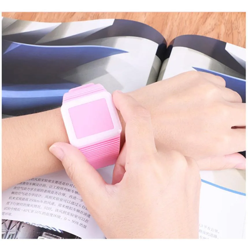 2018 Hot Wholesale/Dropshipping Electronic Digital LED Silicone Watch Wristwatch Bracelet For Children Kids Relogio de estudante
2018 Hot Wholesale/Dropshipping Electronic Digital LED Silicone Watch Wristwatch Bracelet For Children Kids Relogio de estudante