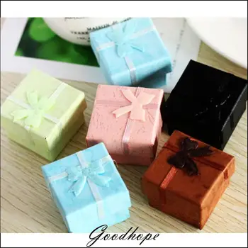 Free Shipping 200pcs/Lot Mix Color Portable Wedding Ring Jewelry Cajas Storage Christmas Gift Packaging Bague Holder Storage Box
Free Shipping 200pcs/Lot Mix Color Portable Wedding Ring Jewelry Cajas Storage Christmas Gift Packaging Bague Holder Storage Box
