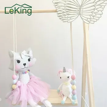 Minimalist Wooden Hanging Storage Shelf Children's Room Dolls Storage Display Rack Bedroom Wall Decorative Stand
Minimalist Wooden Hanging Storage Shelf Children's Room Dolls Storage Display Rack Bedroom Wall Decorative Stand