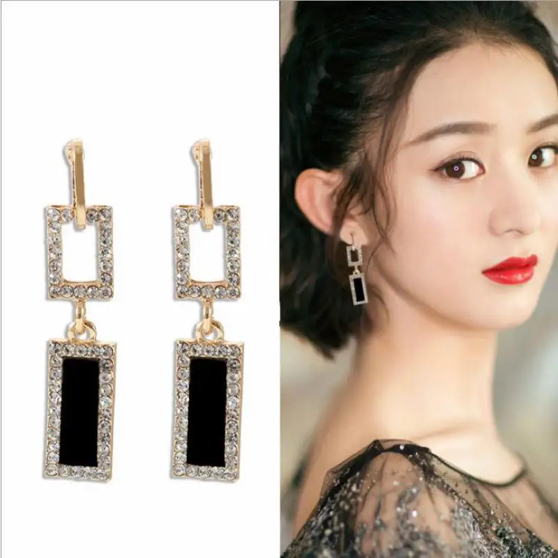 New Earring Fashion Popular Personality Joker Exaggerated Temperament Yuan Long Ear Nails Hot Sell Jewelry Wholesale
New Earring Fashion Popular Personality Joker Exaggerated Temperament Yuan Long Ear Nails Hot Sell Jewelry Wholesale
