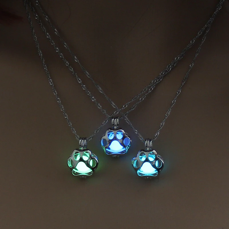 Double Fair Glow In The Dark luminous Necklace For Women Dog Paw Hollow Pendant Choker Silver Color Can Open Jewelry KAN014
Double Fair Glow In The Dark luminous Necklace For Women Dog Paw Hollow Pendant Choker Silver Color Can Open Jewelry KAN014
