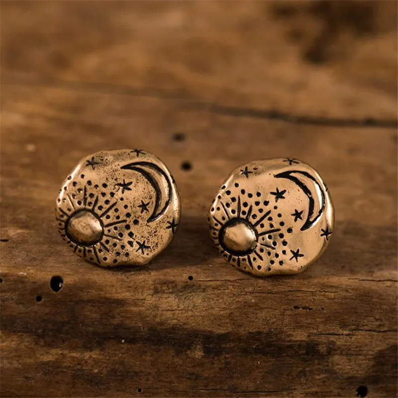 Trendy Alloy Round Stud Earrings For Women Vintage Gold Silver Color Sun Moon Star Minimalist Earring Jewelry Ethnic Brincos
Trendy Alloy Round Stud Earrings For Women Vintage Gold Silver Color Sun Moon Star Minimalist Earring Jewelry Ethnic Brincos