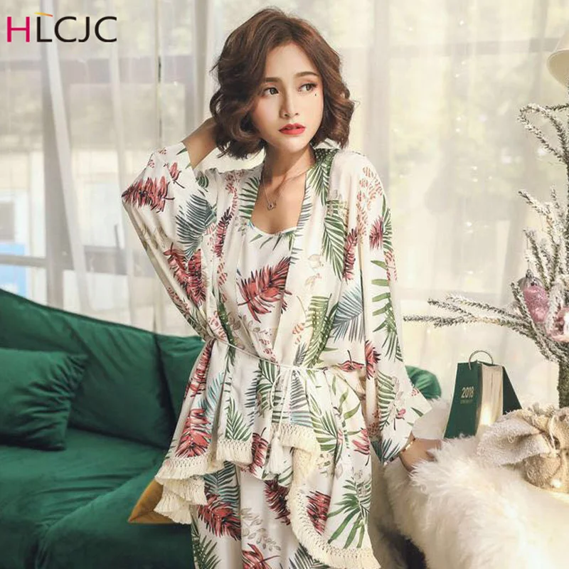 2019 Spring Autumn Long Sleeve Cotton Pajamas Set 3 Pieces Set Women Sleepwear Sexy Nightwear For Women Sleeping Set M-XL
2019 Spring Autumn Long Sleeve Cotton Pajamas Set 3 Pieces Set Women Sleepwear Sexy Nightwear For Women Sleeping Set M-XL