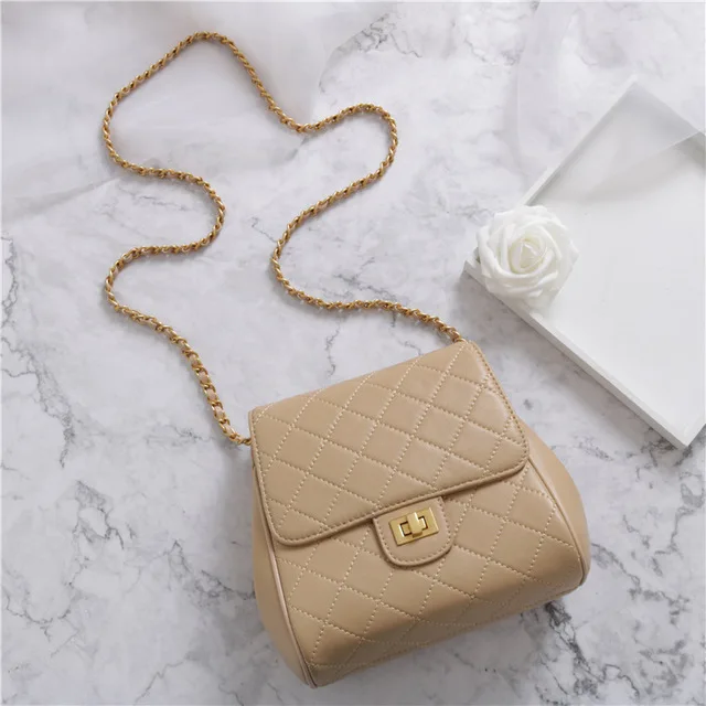Sheepskin Leather pearl Messenger Bags Luxury Shoulder Bag Designer Handbags Women Chain bag Vintage Small Crossbody Bags
Sheepskin Leather pearl Messenger Bags Luxury Shoulder Bag Designer Handbags Women Chain bag Vintage Small Crossbody Bags