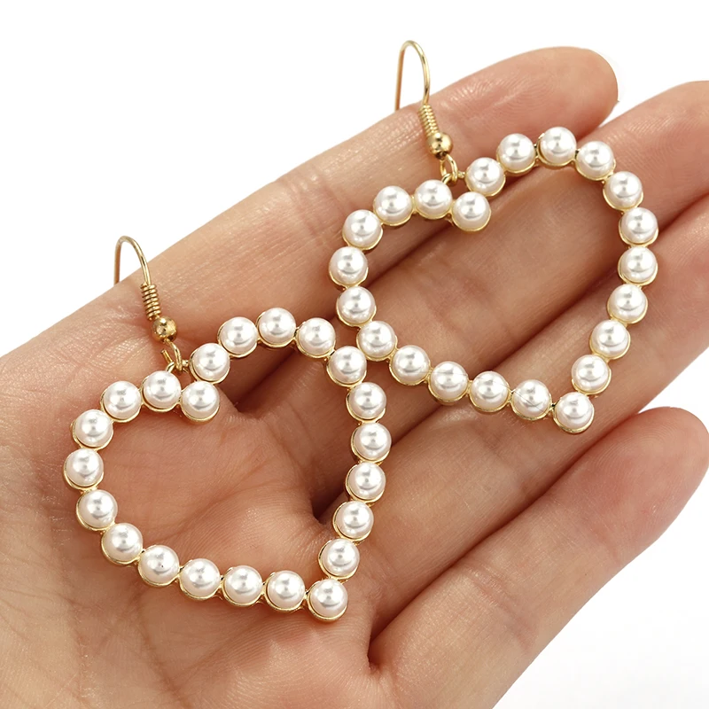 Flashbuy Gold Heart Pearl Drop Earrings For Women Statement Pearl Dangle Earrings Simple Fashion Jewelry Trendy Accessories
Flashbuy Gold Heart Pearl Drop Earrings For Women Statement Pearl Dangle Earrings Simple Fashion Jewelry Trendy Accessories