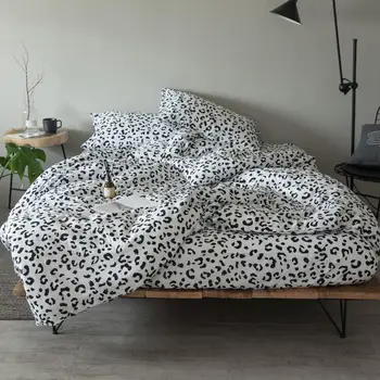 White Black 100%Cotton Bed sheet set Nordic Bedding Set TWIN QUEEN KING size Fitted sheet Duvet cover Bed set parrure de lit
White Black 100%Cotton Bed sheet set Nordic Bedding Set TWIN QUEEN KING size Fitted sheet Duvet cover Bed set parrure de lit