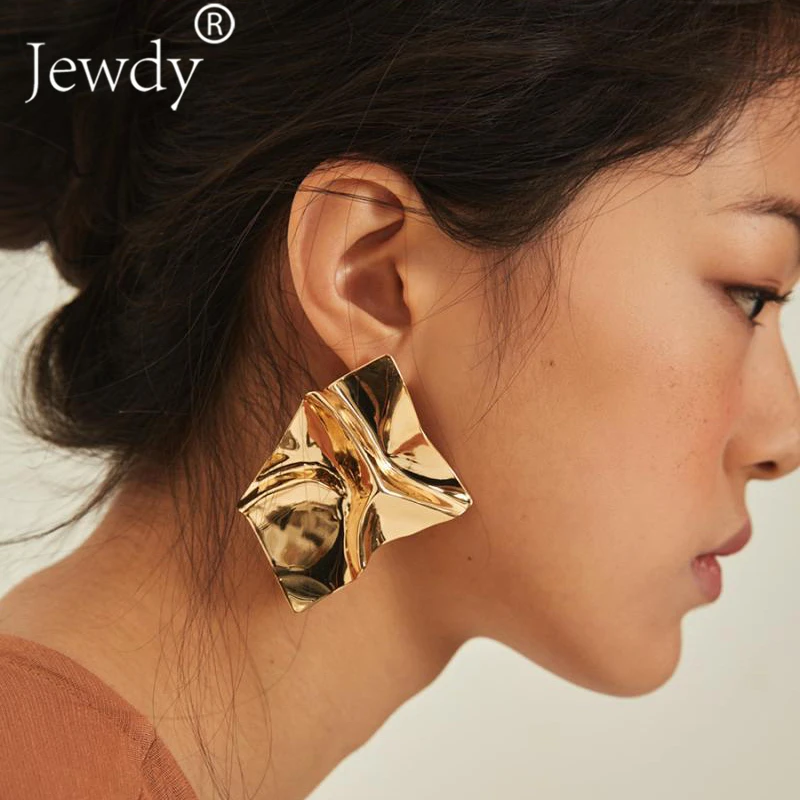 Gold Silver Statement Wrinkled Metal Stud Earrings Irregular Geometric Exaggeration Earring Women Jewelry Minimalist Punk Style
Gold Silver Statement Wrinkled Metal Stud Earrings Irregular Geometric Exaggeration Earring Women Jewelry Minimalist Punk Style