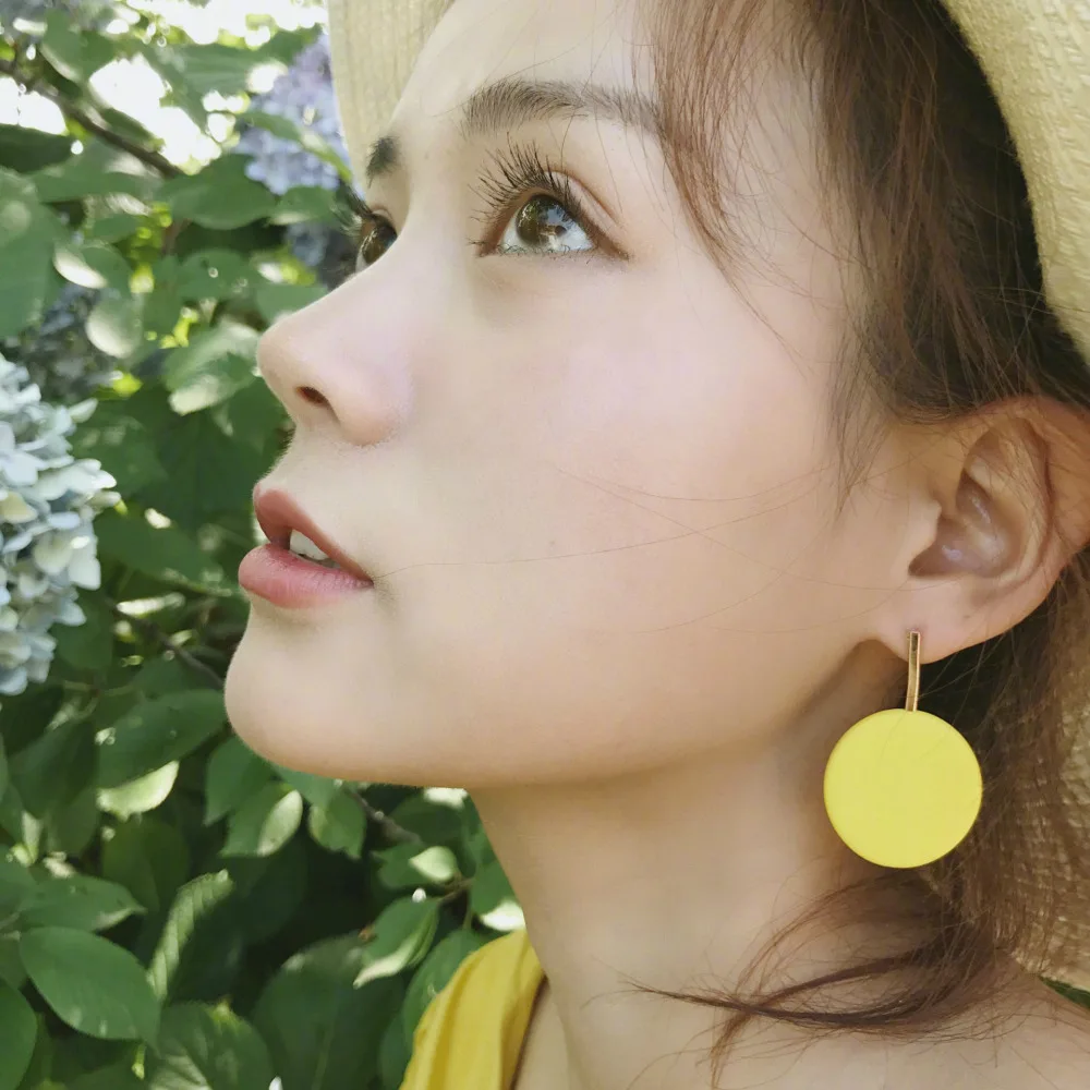 Doreen Box Fashion Women Stud Earrings Gold Metal Strip Round Yellow Pendant Earrings Concise Jewelry Trendy Accessories ,1 Pair
Doreen Box Fashion Women Stud Earrings Gold Metal Strip Round Yellow Pendant Earrings Concise Jewelry Trendy Accessories ,1 Pair