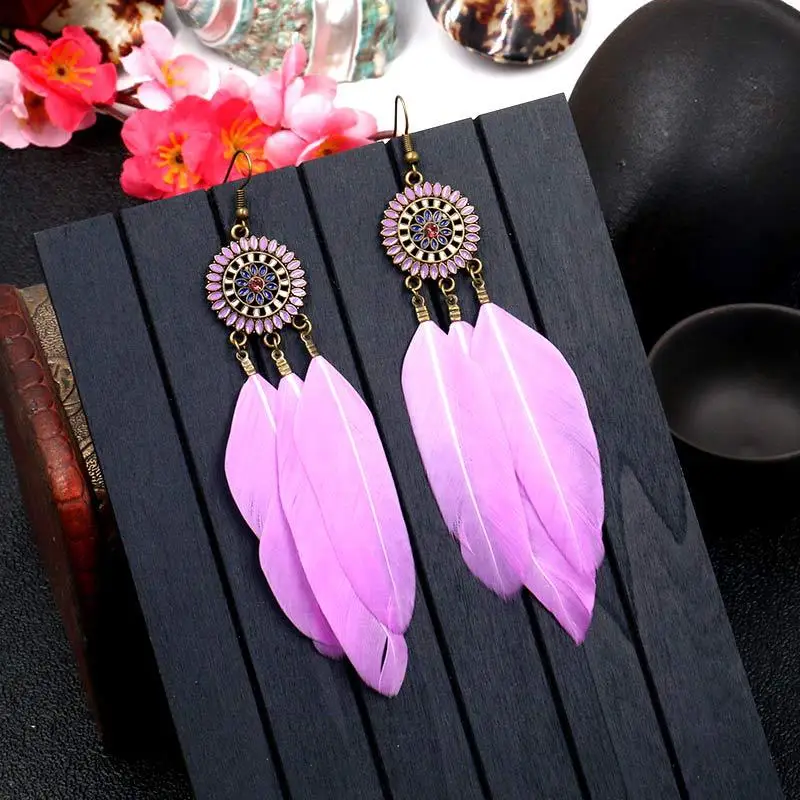 ZHIMO Popular Retro Red Purple Blue Sun Flower Earrings Fashion Feather Tassel Pendant Earrings for Women Girl Jewelry
ZHIMO Popular Retro Red Purple Blue Sun Flower Earrings Fashion Feather Tassel Pendant Earrings for Women Girl Jewelry