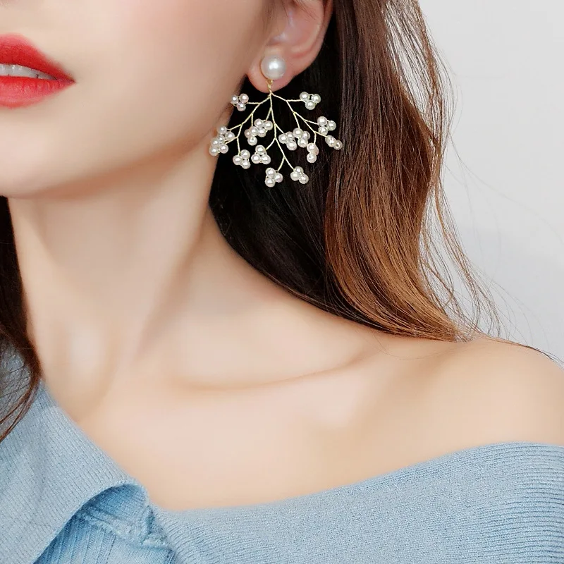 Lubov Imitation Pearl Flower Clusters Gold Color Branch Piercing Earrings Elegant Women Stud Earrings for Party Jewelry 2019
Lubov Imitation Pearl Flower Clusters Gold Color Branch Piercing Earrings Elegant Women Stud Earrings for Party Jewelry 2019