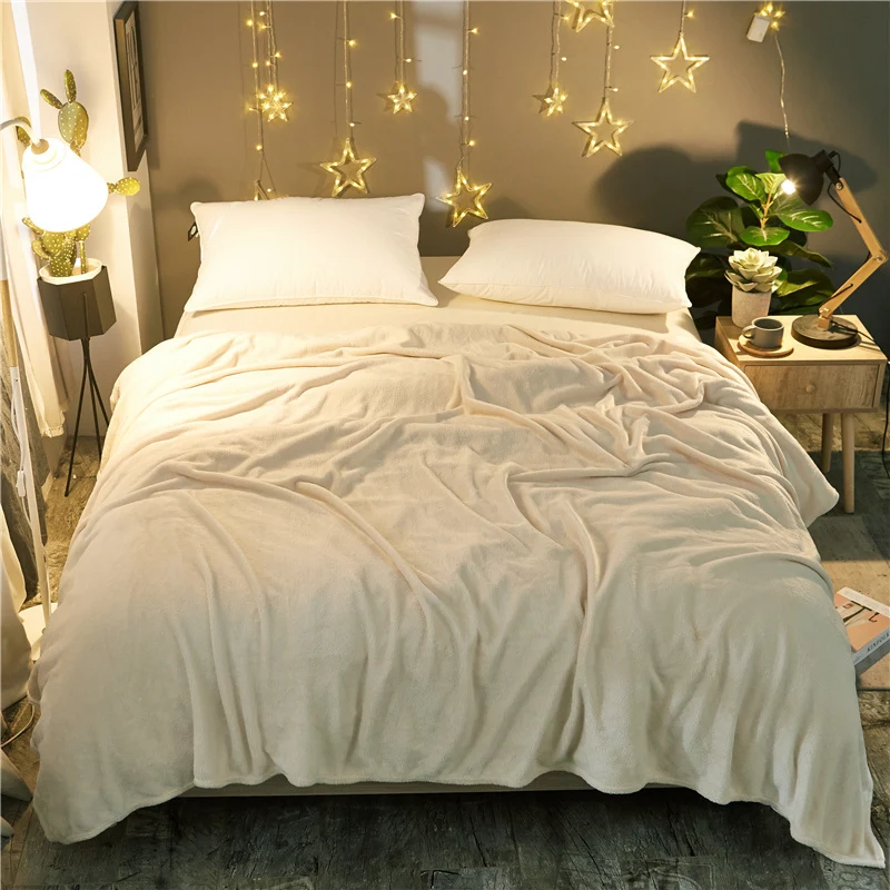 White bedspread blanket 200x230cm High Density Super Soft Flannel Blanket to on for the sofa/Bed/Car Portable Plaids
White bedspread blanket 200x230cm High Density Super Soft Flannel Blanket to on for the sofa/Bed/Car Portable Plaids