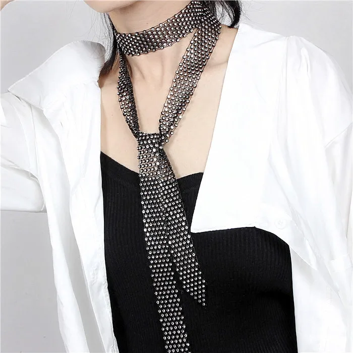 1.2 m / European and American fashion net diamond tie women's shiny long necklace stage decoration neck necklace jewelry
1.2 m / European and American fashion net diamond tie women's shiny long necklace stage decoration neck necklace jewelry