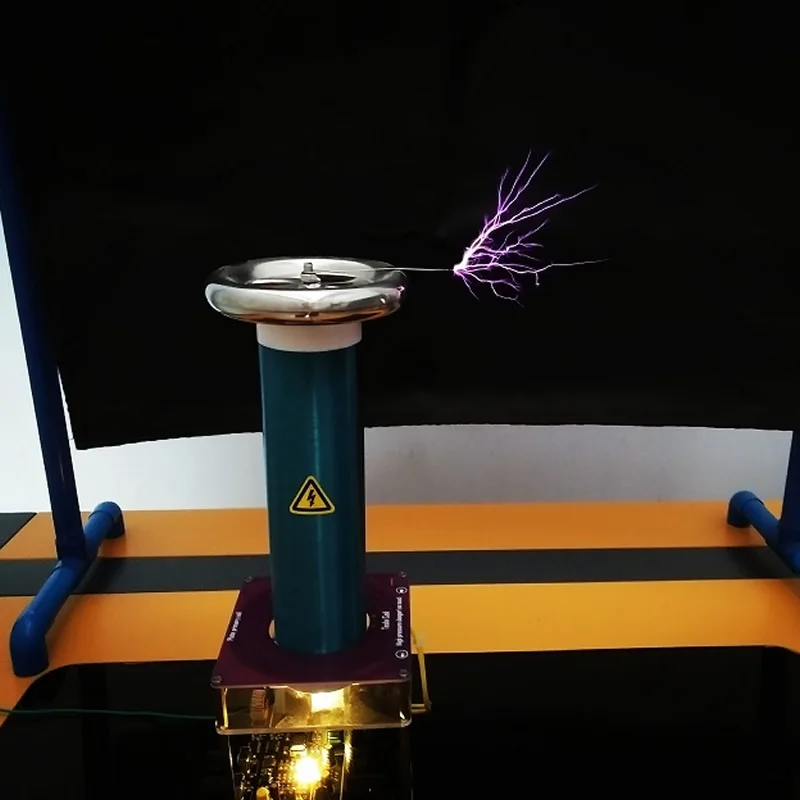 Cool! Tesla Coil desktop-grade integrated solid-state music Tesla coil finished, artificial lightning
Cool! Tesla Coil desktop-grade integrated solid-state music Tesla coil finished, artificial lightning