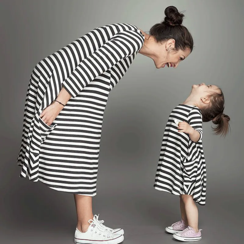 Mommy Daughter Long Sleeve Dress Cotton Stripe Family Matching Clothes for Woman Mom Girls Comfortable Dresses Baby 2-8 Y
Mommy Daughter Long Sleeve Dress Cotton Stripe Family Matching Clothes for Woman Mom Girls Comfortable Dresses Baby 2-8 Y