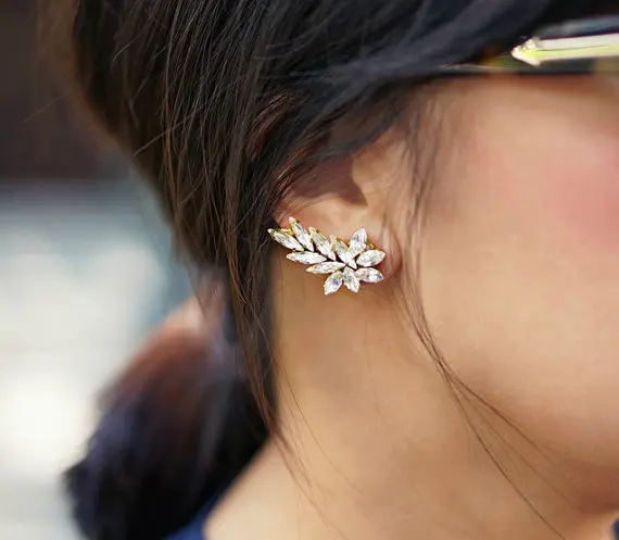 Chic Retro Crystal Ear Clip Butterfly Flower Gold Ear Cuff Stud Earring Wrap Clip On Ear only right side B1006
Chic Retro Crystal Ear Clip Butterfly Flower Gold Ear Cuff Stud Earring Wrap Clip On Ear only right side B1006