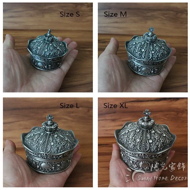 New Fashion Jewelry Case 4 Sizes Trinket Box Vintage Rose Flower Carved Crown Design with Stones Tin-alloy Metal Jewellery Box
New Fashion Jewelry Case 4 Sizes Trinket Box Vintage Rose Flower Carved Crown Design with Stones Tin-alloy Metal Jewellery Box