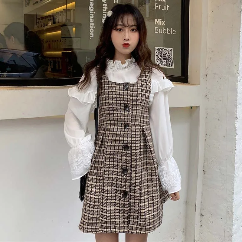 Spring Women's New Korean Ruffled Splice Lace Long Sleeve Shirt + Woolen Strap Dress Lolita Style Two-Piece Set
Spring Women's New Korean Ruffled Splice Lace Long Sleeve Shirt + Woolen Strap Dress Lolita Style Two-Piece Set