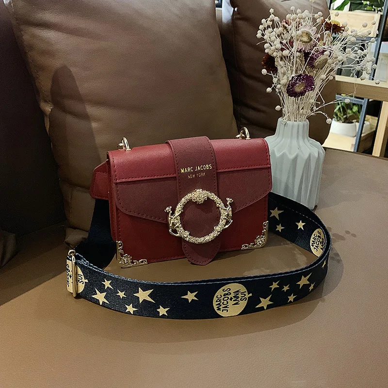 Women's small square bag PU material trendy Baitao oblique Bag wide shoulder strap single shoulder bag
Women's small square bag PU material trendy Baitao oblique Bag wide shoulder strap single shoulder bag