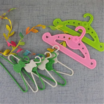5 Pcs Cute Pink Hangers Dress Clothes Accessories Doll Pretend Play New year Girls' Gift
5 Pcs Cute Pink Hangers Dress Clothes Accessories Doll Pretend Play New year Girls' Gift